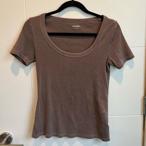 Old Navy t shirt